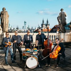 DVOŘÁKŮV FESTIVAL na Chvalském zámku – Česká smyčcová rockharmonie zahraje na zámeckém nádvoří